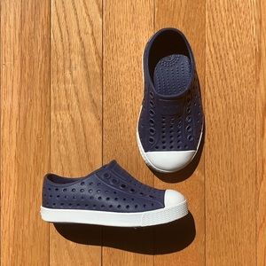 Native Jefferson Toddler Size 6 - Navy